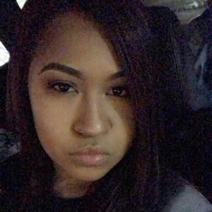 Meet your Posher, Evelyn